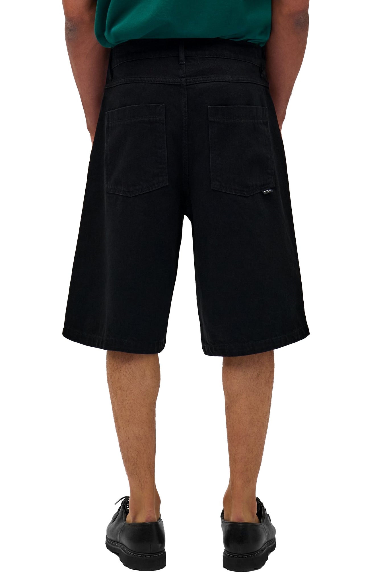 Belt Detail Short By Arte Antwerp Nero