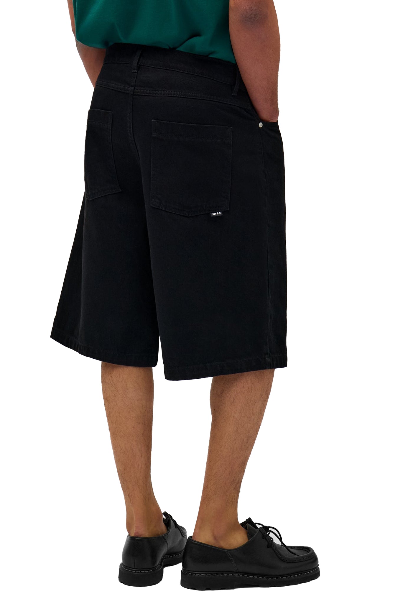Belt Detail Short By Arte Antwerp Nero